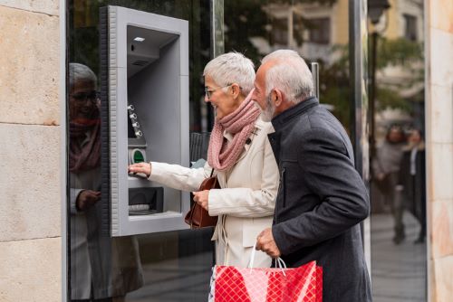 Les banques françaises maintiennent un large accès aux espèces