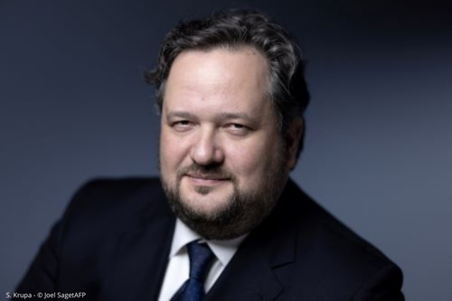 Interviews exclusives de Slawomir Krupa, le nouveau président de la Fédération bancaire...